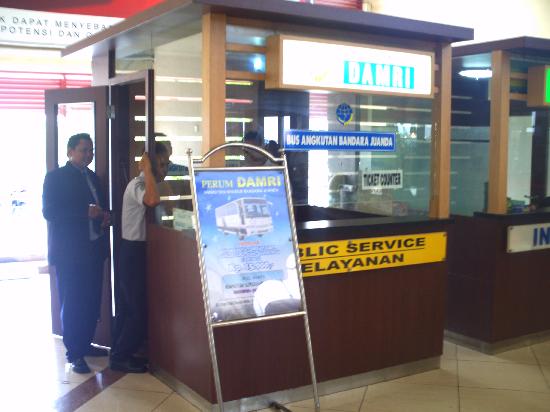 damri-bandara-juanda-surabaya